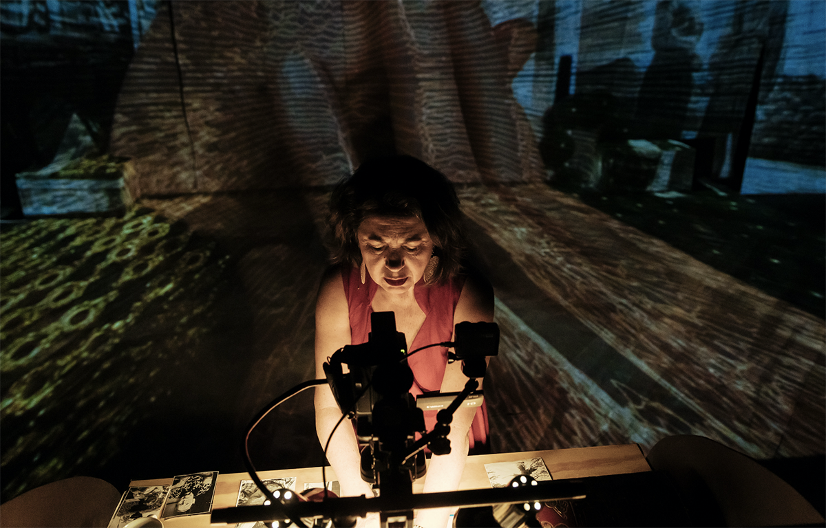AlunaTheatre's tweet photo. Great show last night! Our final preview is tonight at 8pm #DividingLinesTO @TheatreCentre @beapizano @Trev6 photo: @_mimnagh $15 tix: https://t.co/jtiFcGcfrs https://t.co/wBiCE4kqMI
