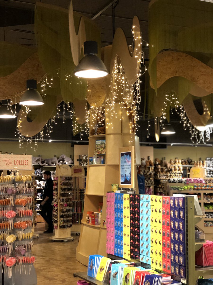 eventures1's tweet image. Christmas has arrived early @chesterzoo it’s been in the planning for months, its taken over a week to install but we’ve enjoyed every minute of setting the scene for Christmas at the zoo. Here’s a snippet 🎄❄️🦒🐧🦁🐘#ChristmasIsComing