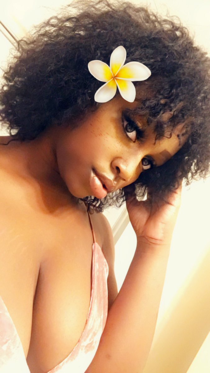 Queen Jay👑 tweet media