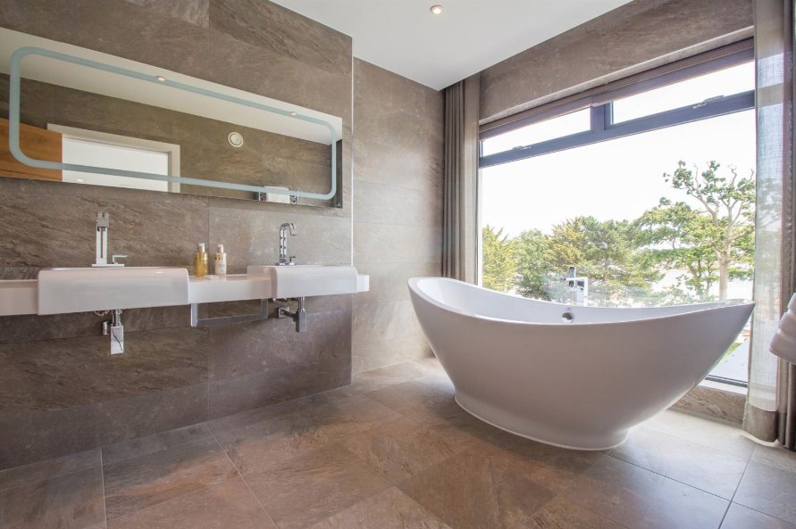 Majestic Property tweet media