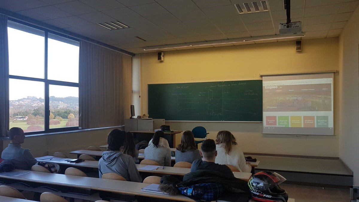 funiovi's tweet image. Hablando de #ProgramaSumaTalento y #foroempleouniovi con el alumnado de la @epigijon. ¡Gracias también a su profesorado, por la colaboración! 👍☺
@uniovi_info