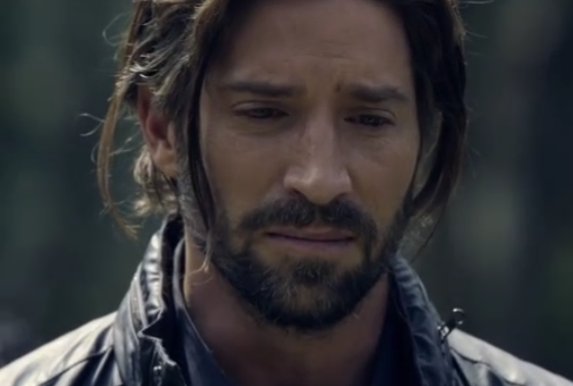 ChocarroARG's tweet image. #Fotos #Capítulo25 #SraAcero5 #Alberto @DavidChocarro Con los Acero - Quintanilla en el funeral de #Chava :-( #5