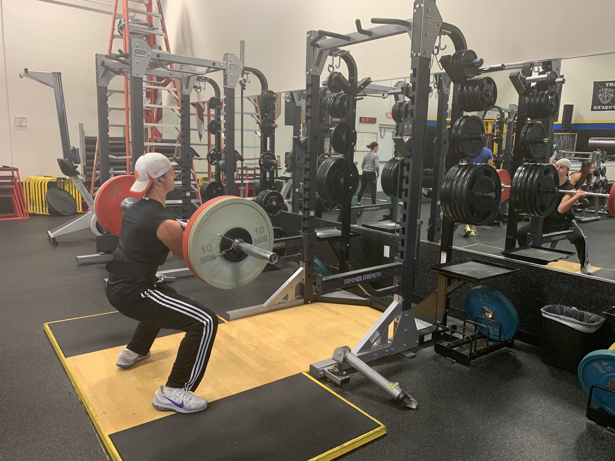 jaycut7's tweet image. No days off! #linebackertraining #bartramfootball @JacobCutler55