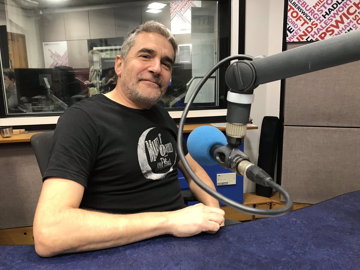 StephenFoz's tweet photo. Now here’s a man who knows his onions, not to mention his music, beer and @CoggeshallTown ! @james_partridge (@bluehouseagency) is my guest on #BBCReIntroducing tonight at 2100 on @BBCSuffolk. We’ll mostly be wallowing in #80s nostalgia. https://t.co/jIdaXtSmFr