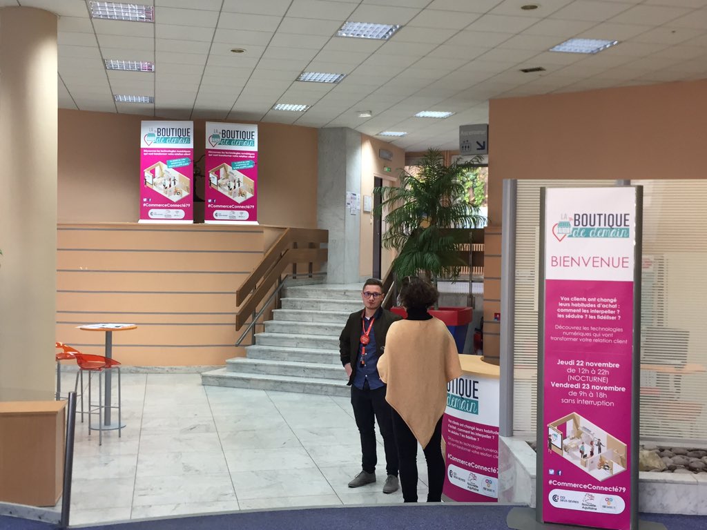 CCIDeuxSevres's tweet image. #CommerceConnecte79 la @CCIDeuxSevres s’habille pour accueillir la Boutique de demain ... jeudi et vendredi 2j d’ateliers gratuits  pour expérimenter les nouvelles technologies numériques #solutionsnumeriques