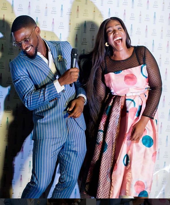 hottestnews_hot's tweet photo. @Wikiileaks1 @tobibakre y'all still wailing ๐คฃ๐คฃ๐คฃ๐คฃ๐คฃ๐คฃ#TobiBakre #camon11launch #Tobination #TeamTobi #Bbnaija #amhustle
#TheStageGrandFinale #TheSctage2018 #TobihostsTSF2018
#TeamTobi #iamdstv #amhustle #TobisExhibition https://t.co/cu4wOV554W