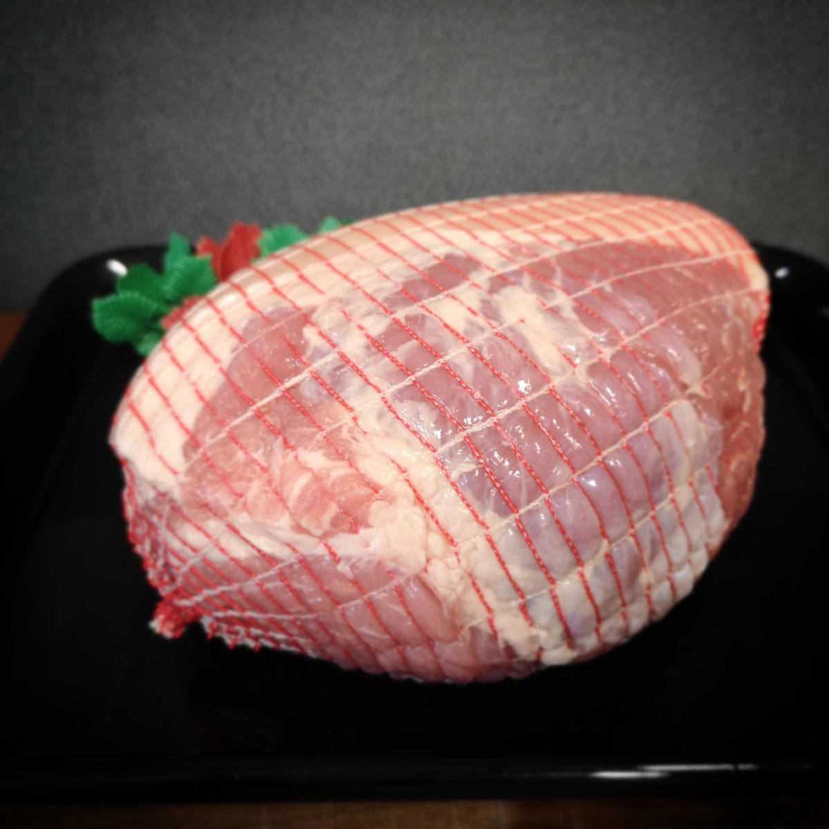 #Gammon Slipper Joints now on offer!! (while stocks last)
£1.35 per lb / £2.99 kg

Why not team up with a #maple &amp; #mustard #glaze for that perfect #MidWeekMeal