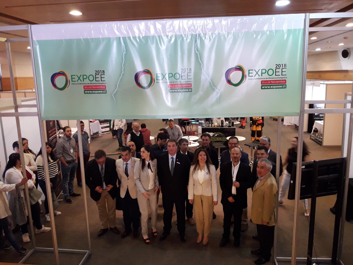 EnergiaValpo's tweet photo. Hoy seremi @gledantec participa en la Inauguración🎀 de la #ExpoEE que se lleva a cabo en @inacapvalpo durante los días 21 y 22 de noviembre.
Todos invitados (as) a conocer nuevos instrumentos y equipos que permiten implementar #EficienciaEnergética 💡👏 https://t.co/Cx4NrAMuFt