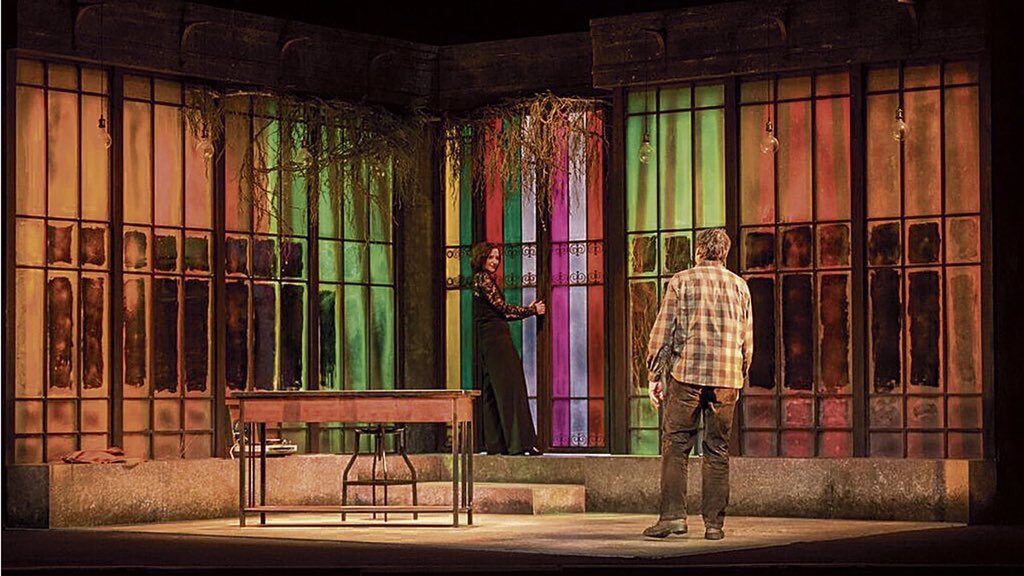 "Aquí terminan las horas, aquí terminan las palabras, aquí terminan todas las noches de un día." Desde hoy ya puedes disfrutar del texto de <a href="/alberconejero/">Alberto Conejero</a> en el <a href="/TeatroBellasArt/">Teatro Bellas Artes</a>.
Aquí mis impresiones tras un coloquio celebrado hace 2 años en <a href="/nave_73/">Nave73</a> 
bit.ly/2Bo9jnr