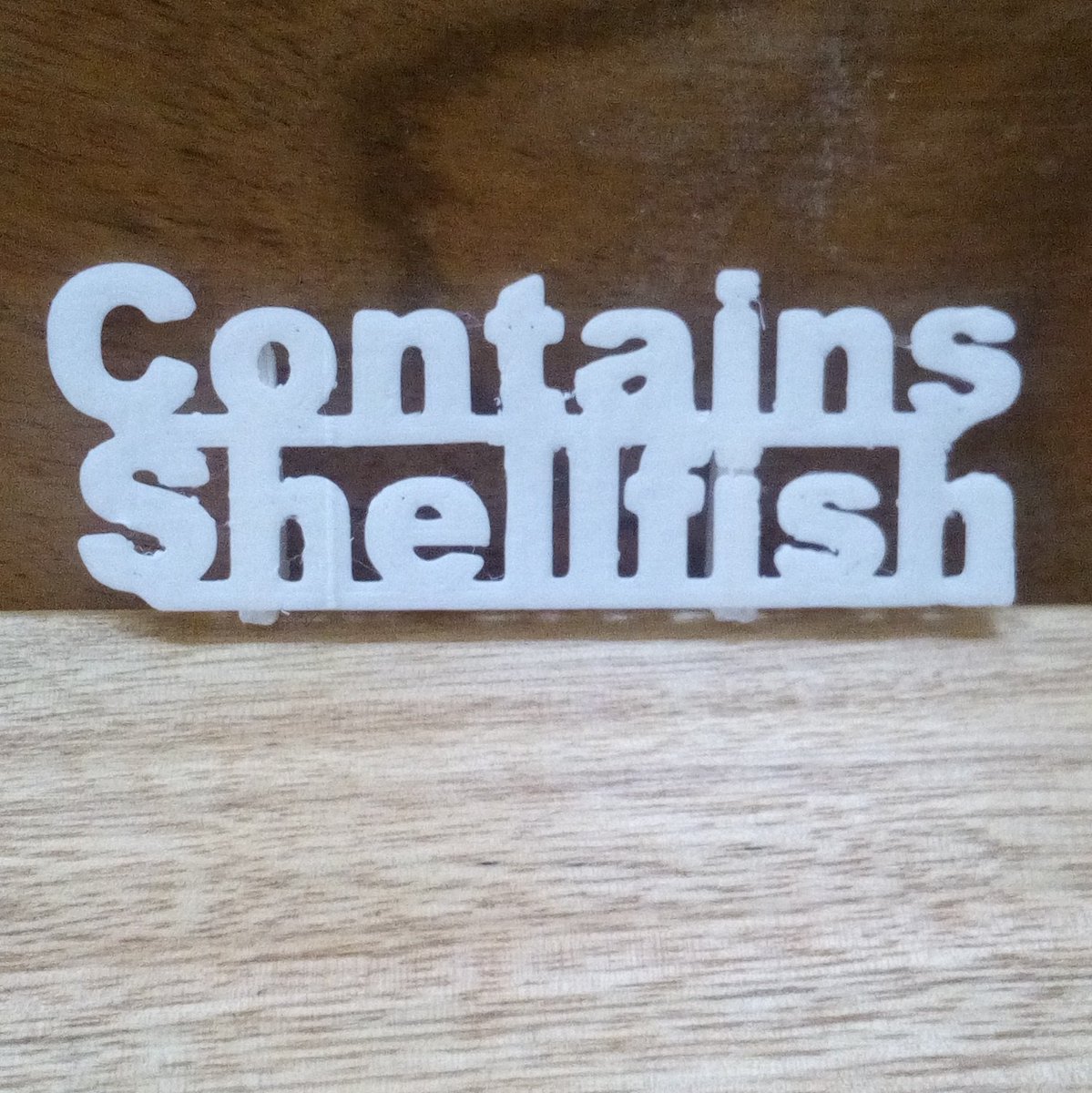 seddevelopments's tweet image. I love an egg but eggs don't love me it's ok, I'm used to it 😳 Party season is here, we've created these #foodallergy signs. You can pop on your buffet table. 6 to choose from (what are we missing tweet us). Check here: bit.ly/2qU1q34 #coeliac #IBS