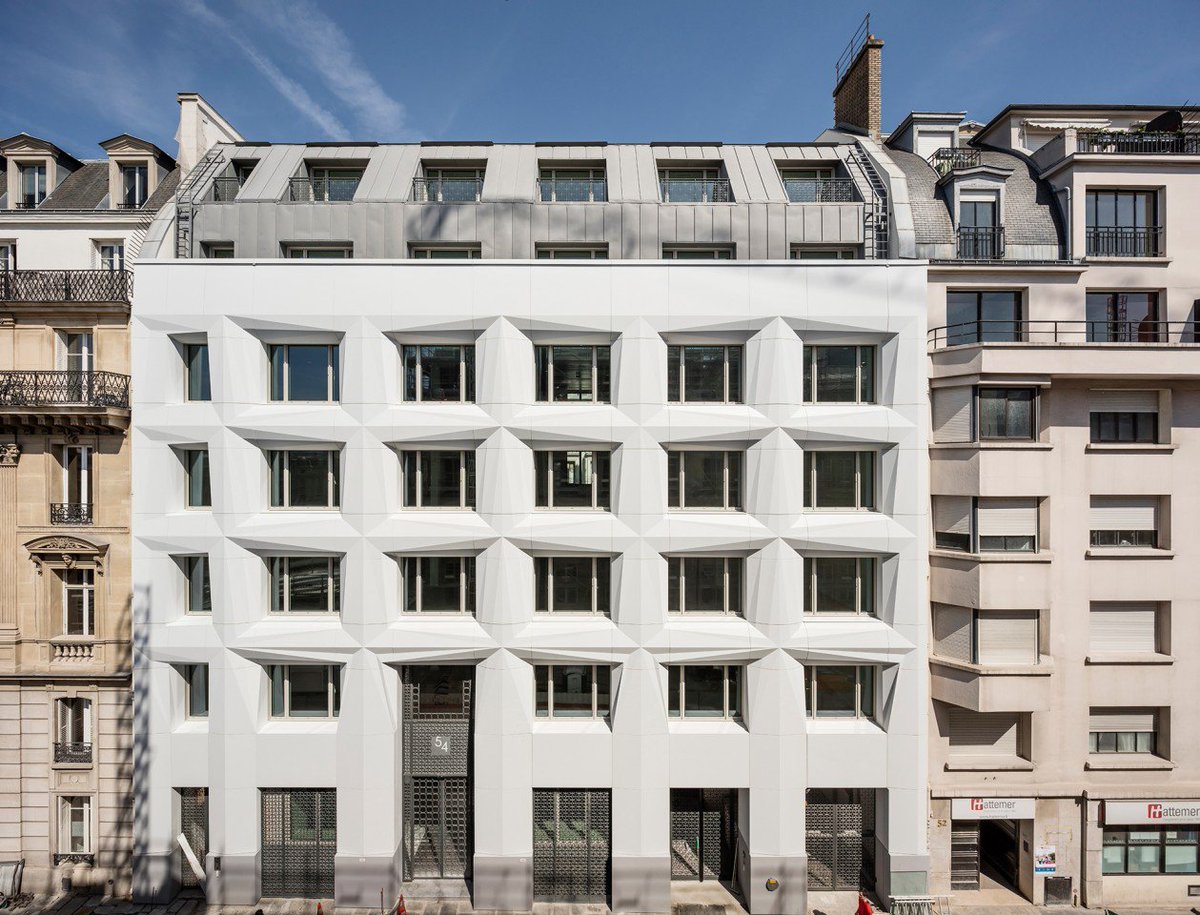 crea_diffusion's tweet image. Réalisation de la facade 54 rue de Londres à PARIS.

CHANTIER : 54 Rue de Londres Facade Corian 3D.

LIEU :Paris.

SURFACE : 400 m²

ACHITECTES : Axel Schoenert Architectes.

Lien : crea-diffusion.com/rea…/54-rue-de-londres-paris/