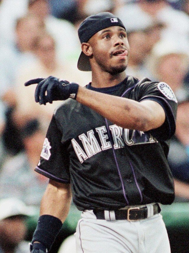 Happy birthday to The Kid Ken Griffey Jr, always be one of my favourite players. 
