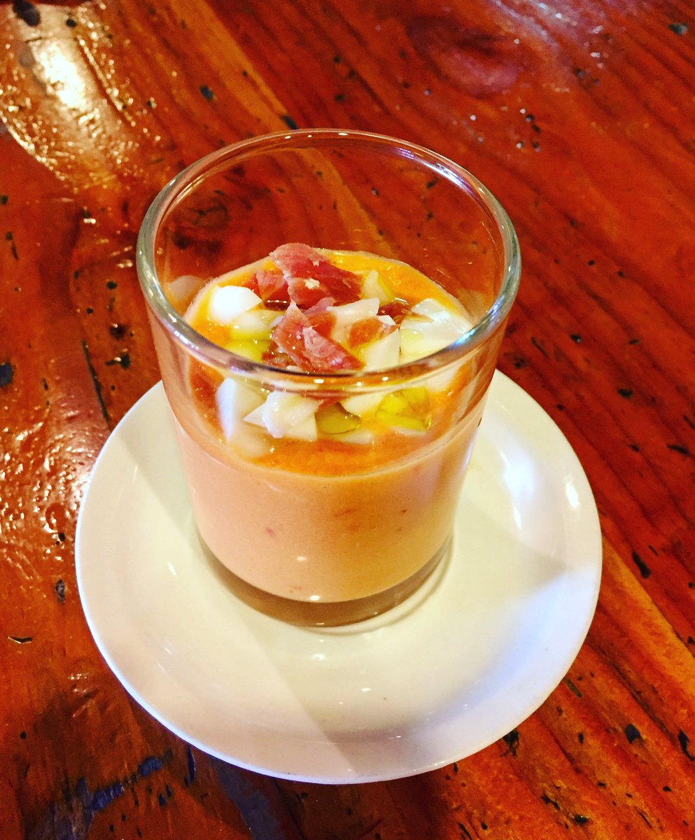 Este salmorejo pide a gritos una pilsener