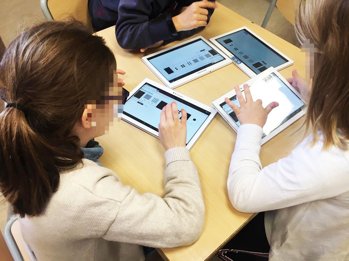 ColeEstudiantes's tweet photo. Students learn by playing!
4th grade students work the binary numbers in the #DigitalSkills subject
#Technology #LearningByDiscovering https://t.co/gp0p0BR8mK