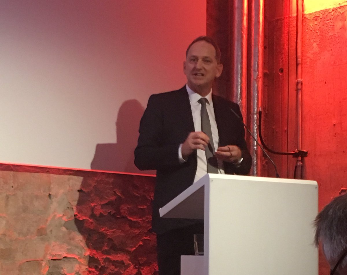 #DigitalgipfelGeWi Albiez @pfizer_de Dig. Lösungen voranbringen, #Startups wie <a href="/cortrium/">Cortrium | Revolutionising ECG Recordings</a> mit #Medizinern vernetzen, gemeinsame Ziele, tun!