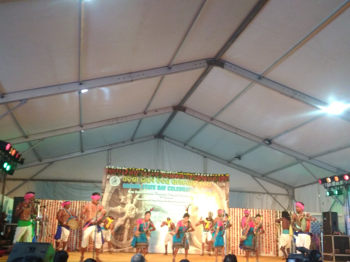Attended the #Odisha State Day celebrations organised by @IPR_Odisha at India International Trade Fair #IITF2018. Singari & Dhap dance from #WesternOdisha rocked the stage along with #Odissi #Mahari and #Ranapa.