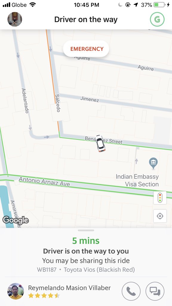 PASTlLLAS's tweet photo. Hi @grabph, just booked awhile ago at around 9:45 and di na sumipot yung driver. It’s been an hour and he’s still in the same place.... he won’t even respond to my messages. In the end, I booked an @angkas to get home. Not cancelling this at all, waiting for him to respond. 🤗 https://t.co/Xunei23qdh