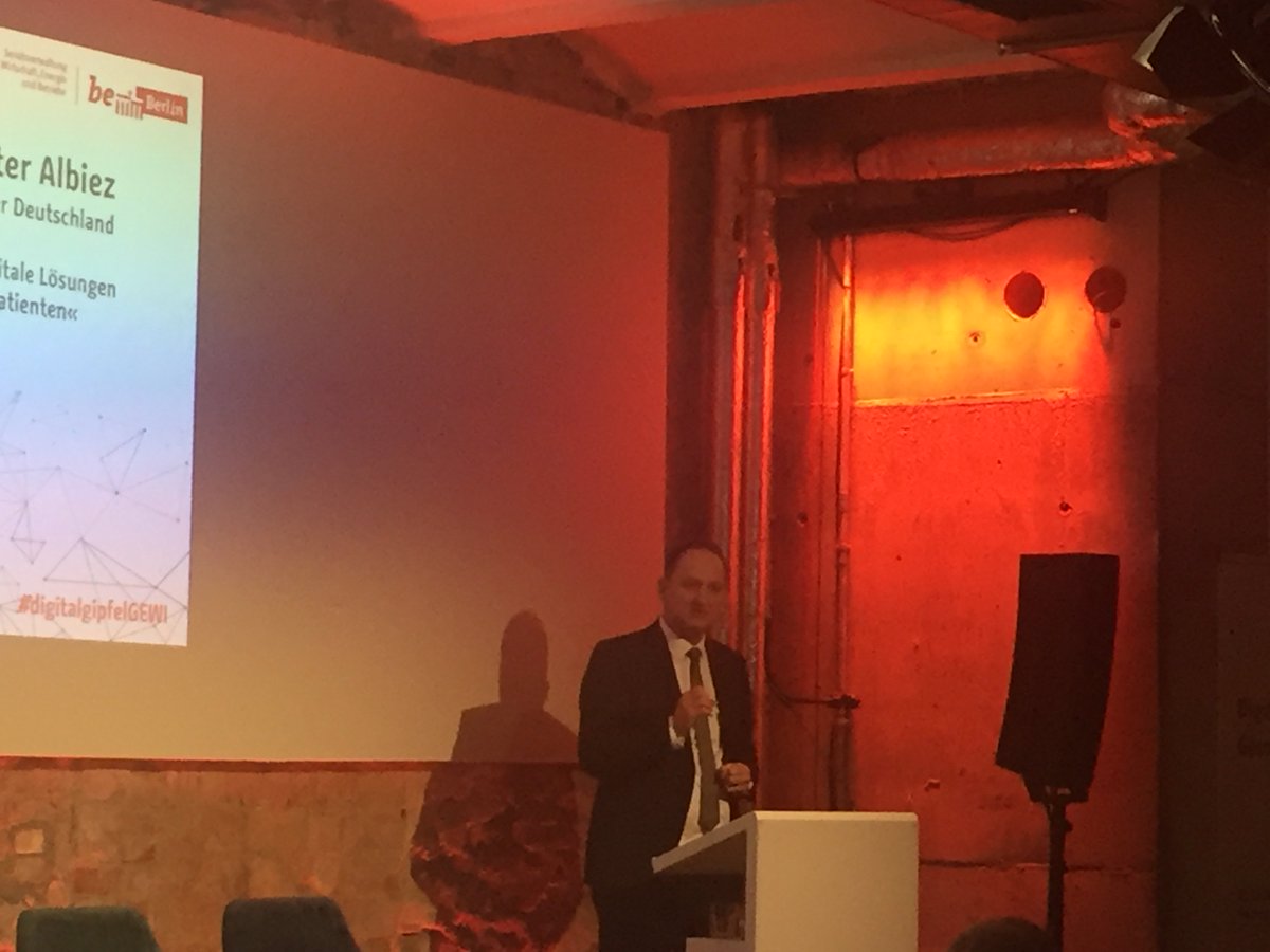#DigititalgipfelGEWI:  Peter Albiez @pfizer_de über Chancen der #Digitalisierung für #Forschung &amp; #Entwicklung #Produktion #Versorgung #Therapie und über Zusammenarbeit mit #Startups in Berlin wie <a href="/cortrium/">Cortrium | Revolutionising ECG Recordings</a> <a href="/viomedo/">Viomedo</a> . Entwicklungsgemeinschaft in #HealthCapitalBB weiter stärken 👍