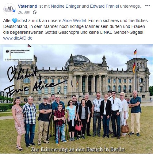 MatthiasMeisner's tweet photo. Das ist die #AfD-Besuchergruppe von @Alice_Weidel, die im Juli in der Gedenkstätte #Sachsenhausen KZ-Verbrechen relativierte. Zum aktuellen Stand der Ermittlungen: https://t.co/pfoAgzNhMZ via @Tagesspiegel https://t.co/RC2vUGyAwx