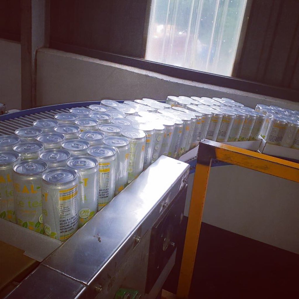 realteabev's tweet photo. 4/4 packed and on their way.... #realtea https://t.co/dlxH5X84w0