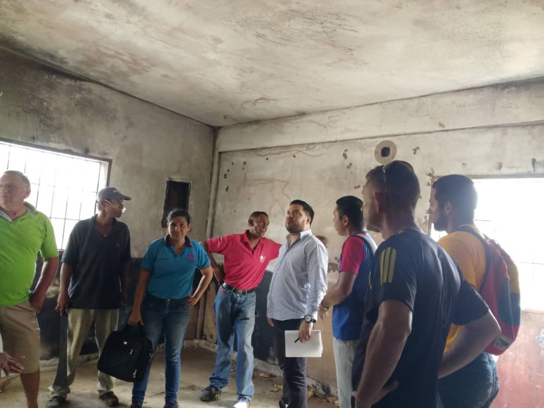 Estamos supervisando los inicios de la recuperación y restauración de la estación policial Negra Hipolita de la comunidad de Creolandia, donde asumimos un compromiso con la comunidad y en los próximos días se estará inaugurado esta importante estación policial.
