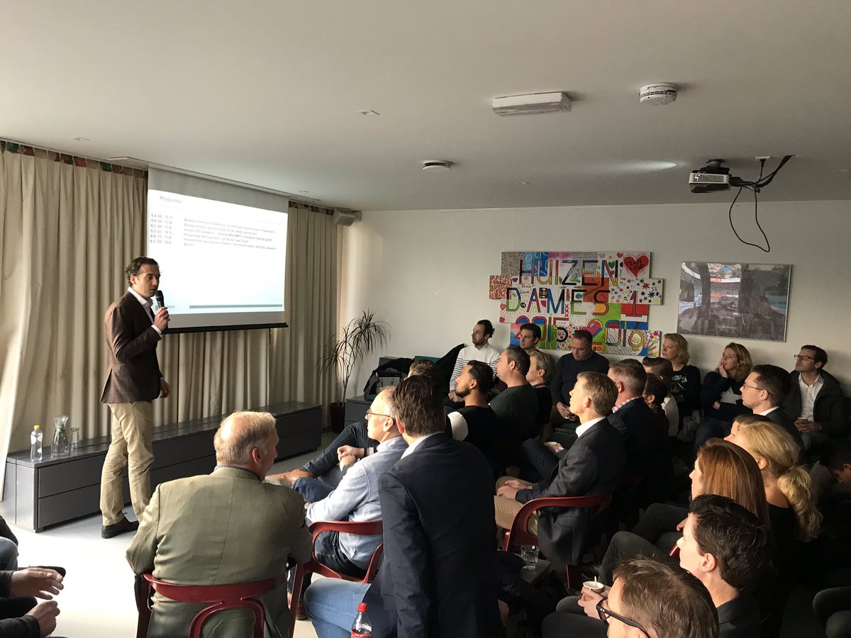 We maken een nieuwe start met nieuwe plannen voor onze hockeysponsoring <a href="/ABNAMRO/">ABN AMRO</a> <a href="/AA_Foundation/">AA_Foundation</a> met dank aan <a href="/GlennSchuurman1/">Glenn Schuurman</a> en Kim Lammers