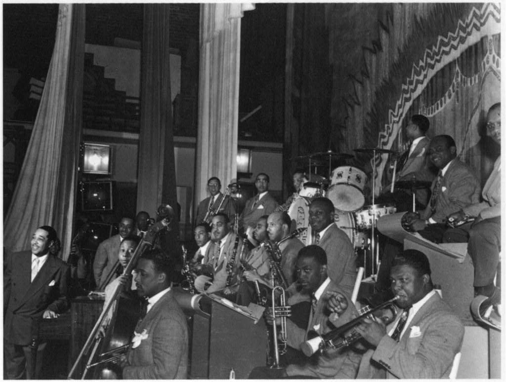BlueSktches's tweet photo. Duke Ellington - Caravan
https://t.co/0jEoXK3JgU
via @BlueSktches
Album: The Popular Duke Ellington, 1967
#DukeEllington #CootieWilliams #JohnnyHodges #JimmyHamilton #PaulGonsalves #HarryCarney #JohnLamb #SamWoodyard #Jazz #JTRCK
🎧 https://t.co/AuWamCYKua https://t.co/wlpmHr0P5U
