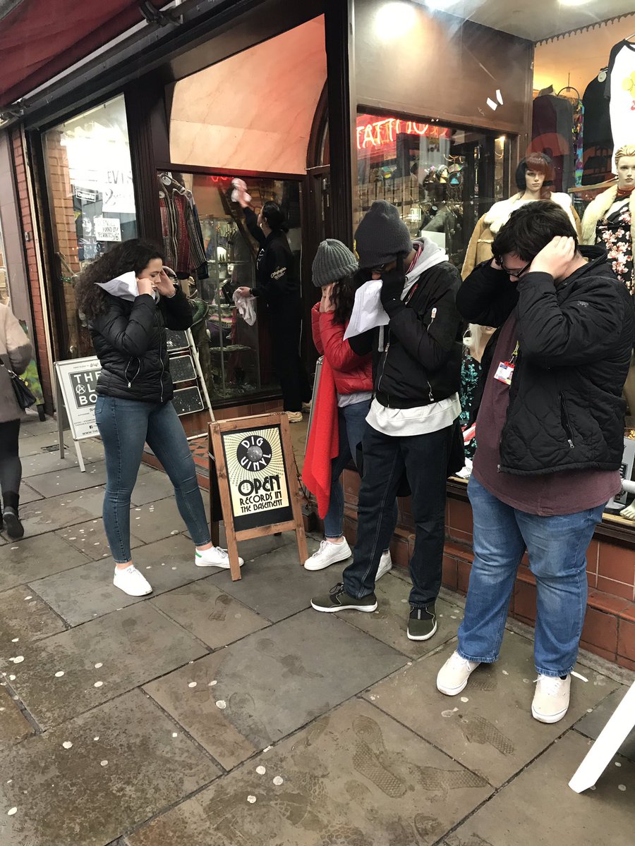 charlxhughes's tweet photo. #LFCStudentChallenge dig vinyl https://t.co/0SYhVazTCs