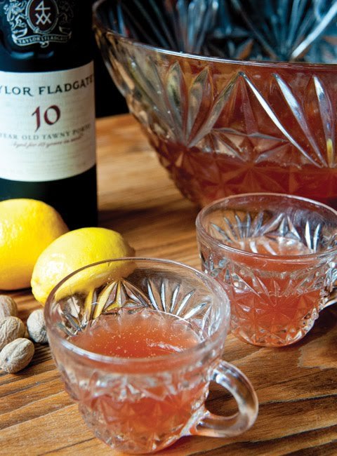 SigTastes's tweet photo. Signature Sips: Trafalgar Punch...a staple of Charleston, SC.

https://t.co/GQPacWAfqP

#signaturesips #signaturetastes #placebasedtastes #gimmeadrink #cocktails #recipe https://t.co/uMvNPSL6jE