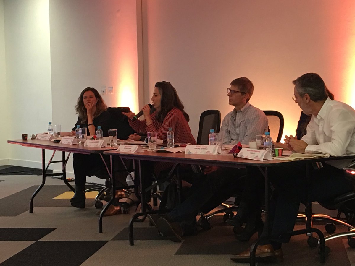 wdaza's tweet image. #AEstaHora Sandra y Diego Almario de #EcoMatic emprendedores #FondoEmprenderSENA de @SENAComunica presentan su proyecto ante expertos e inversionistas en la #MesaDetonadora de @DetonanteFest #Detonante2018