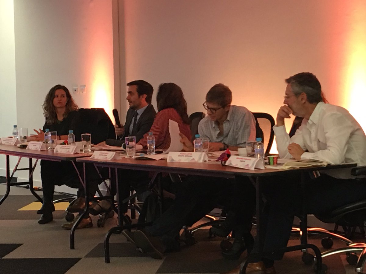 wdaza's tweet image. #AEstaHora Sandra y Diego Almario de #EcoMatic emprendedores #FondoEmprenderSENA de @SENAComunica presentan su proyecto ante expertos e inversionistas en la #MesaDetonadora de @DetonanteFest #Detonante2018