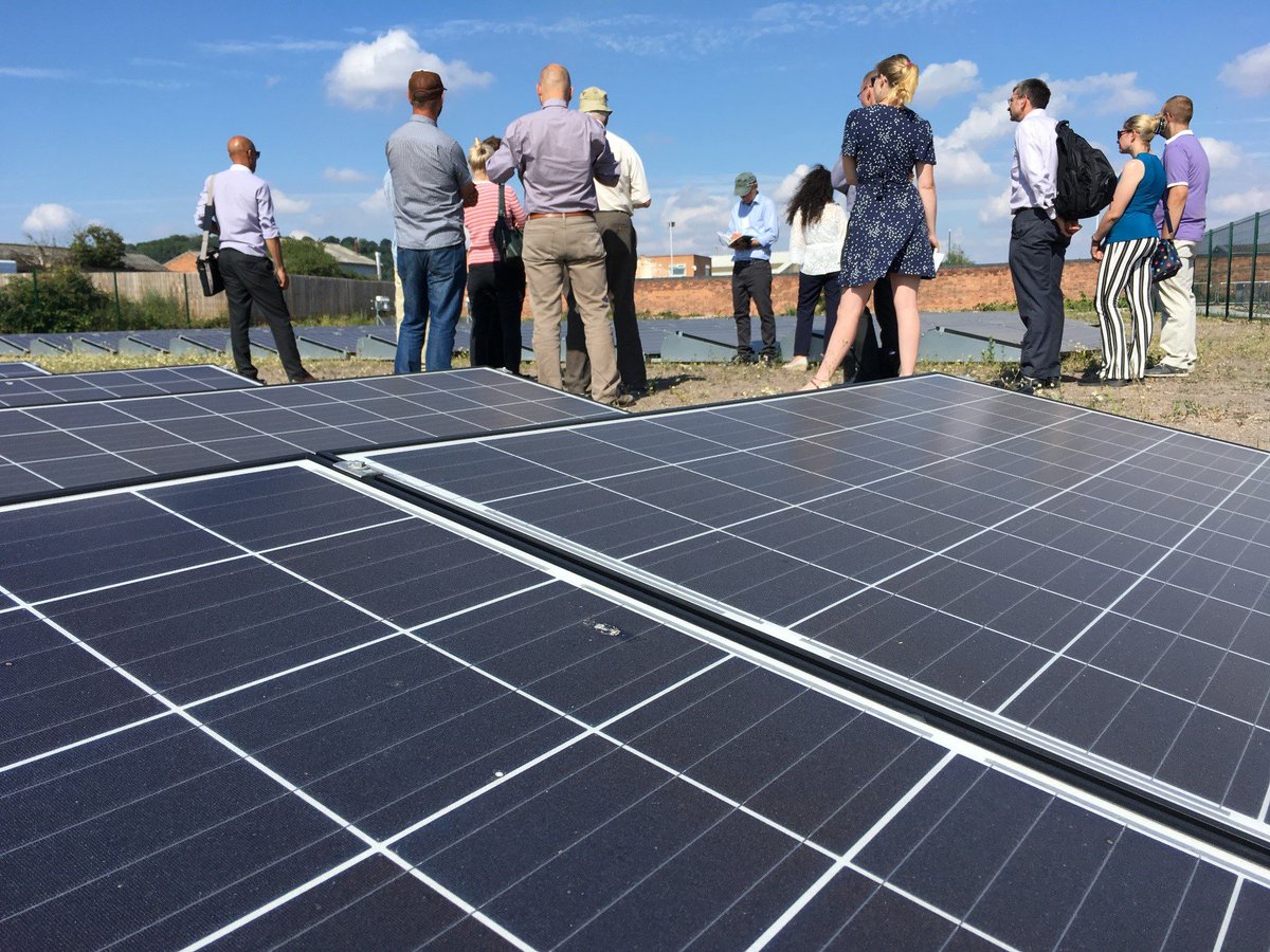 gridcustomersuk's tweet photo. You said, we listened. Read our 'Future of the Electricity Network: Communities Consultation' here @Regen_insight: https://t.co/GkKS47K5Ue https://t.co/P2VosZRlww