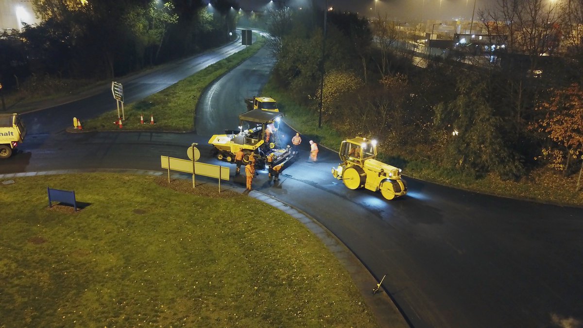 Derek Lewis Ltd tweet media