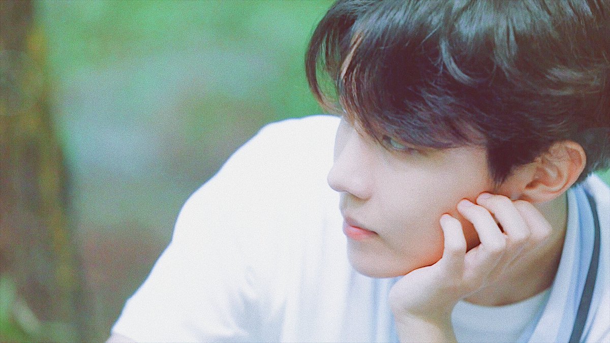 BTSorbit's tweet photo. 🌿 @BTS_twt https://t.co/criRT8D943