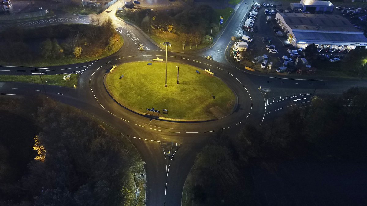 Middlebank roundabout re-surfacing scheme. Completed over 5 consecutive nights minimising local traffic disruption. #doncasterisgreat #roadsurfacing #pavers #tarmac