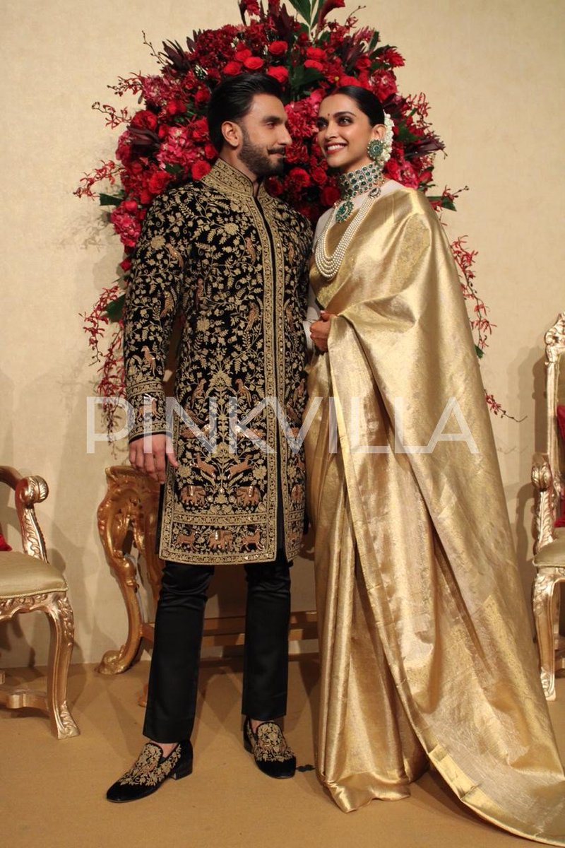 Pinkvilla On Twitter Deepika Padukone Ranveer Singh Bengaluru Wedding Reception Doting Husband Helps Wife Manage Her Saree Https T Co Ntfqaghbl4 Deepikapadukone Ranveersingh Deepikapadukone Ranveerofficial Https T Co Cw5qrqy4mh