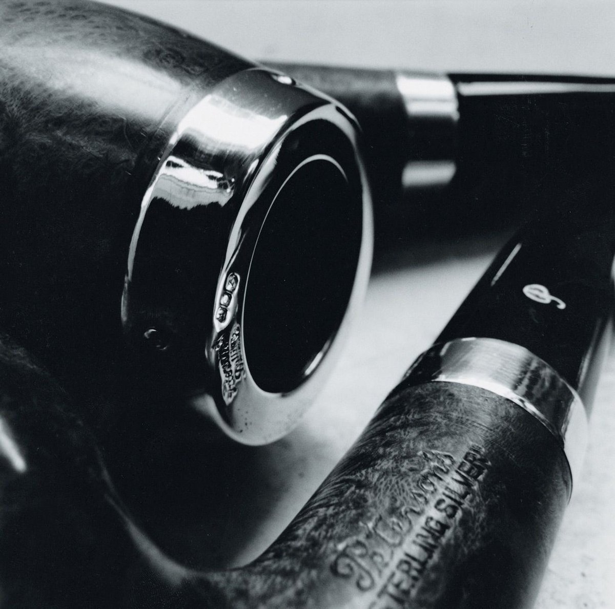 kappandpeterson's tweet photo. One from the archives.

#petersonpipe #smokingpipe #blackandwhite https://t.co/Fsxc8ApsHf
