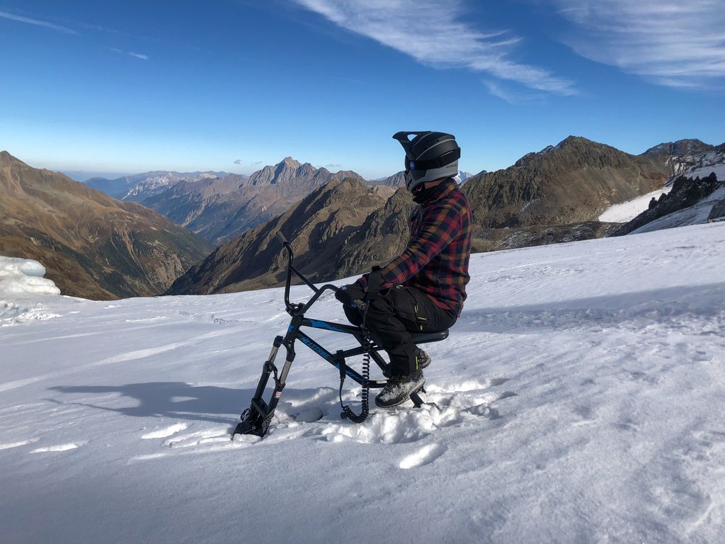 hillstrike's tweet photo. It’s Wednesday, and we are already dreaming of weekend views like this💥

#hillstrike #snowtrike #snowbike #skibike #mtb #bmx #smx #MountainBiking https://t.co/F2N1rhBzbx