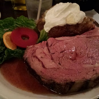 nf_ecdev's tweet image. COUNTDOWN TO SMALL BUSINESS SATURDAY (11/24) – Kobans Restaurant (3045 Niagara St) Come down to Niagara Street and enjoy some really good food and drinks with your family and friends!  Receive a $1.00 off all appetizers and desserts-excluding stuffed cherry peppers.
 #ShopSmall