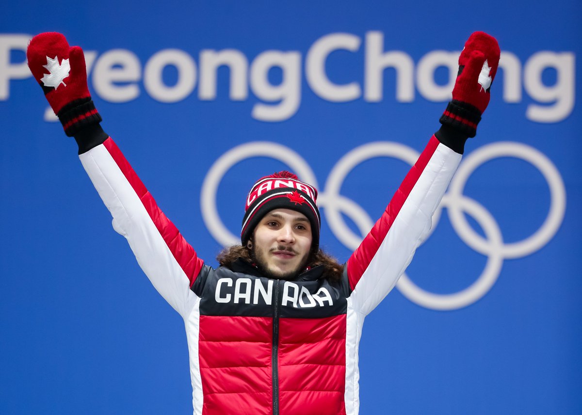 Speed Skating Canada | Patinage de Vitesse Canada (@ssc_pvc) on Twitter photo It's #RedMittenDay! Buy yours today and <a href="/hudsonsbay/">Hudson's Bay | La Baie d'Hudson</a> will double the donations to @teamcanada which supports 🇨🇦 athletes!
---
C’est la journées des #MitainesRouges! Obtenez les votres aujourd'hui et <a href="/hudsonsbay/">Hudson's Bay | La Baie d'Hudson</a> doublera les dons à <a href="/Equipe_Canada/">Équipe Canada</a> qui aide à soutenir nous athlètes. It's #RedMittenDay! Buy yours today and <a href="/hudsonsbay/">Hudson's Bay | La Baie d'Hudson</a> will double the donations to @teamcanada which supports 🇨🇦 athletes!
---
C’est la journées des #MitainesRouges! Obtenez les votres aujourd'hui et <a href="/hudsonsbay/">Hudson's Bay | La Baie d'Hudson</a> doublera les dons à <a href="/Equipe_Canada/">Équipe Canada</a> qui aide à soutenir nous athlètes.