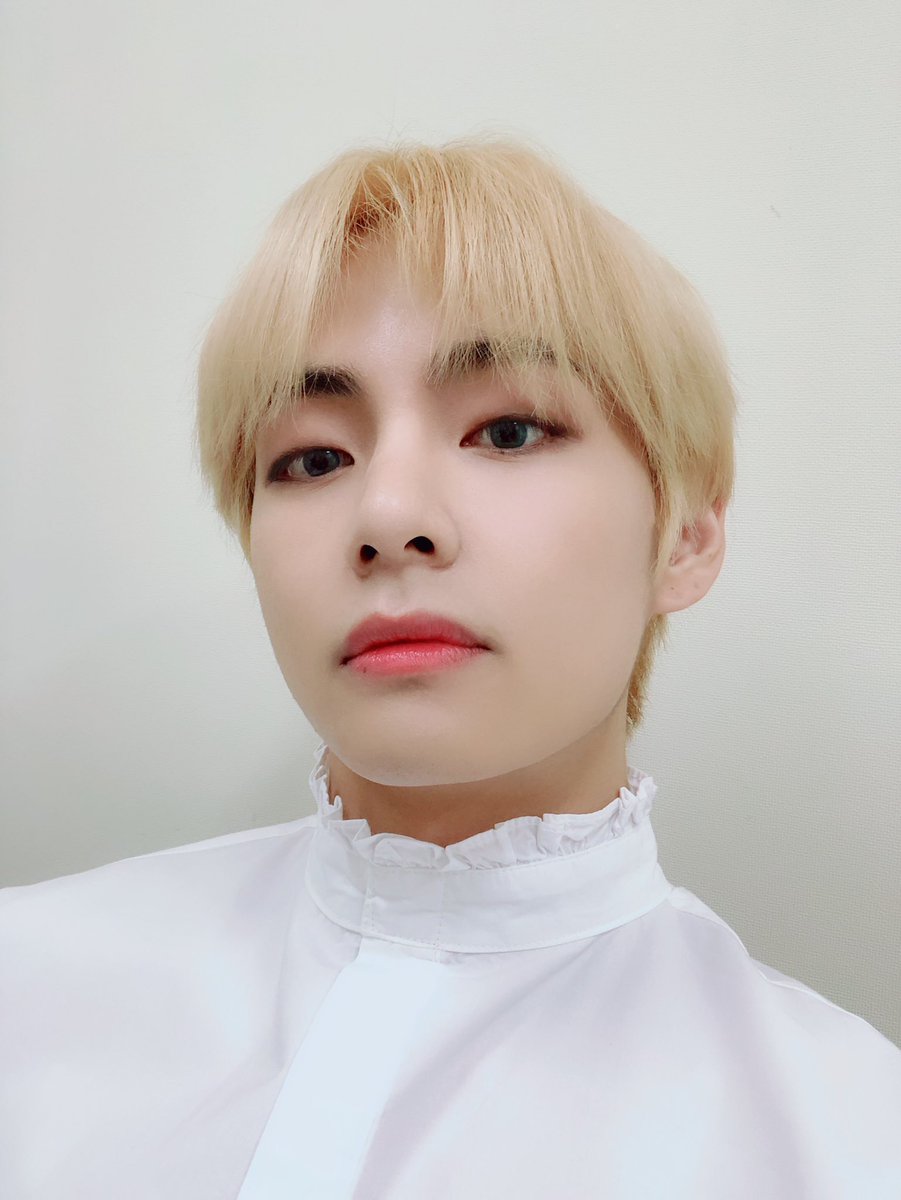 181208 LYS in taiwan #v #BTS⁠  Kim taehyung, Bts taehyung, Taehyung