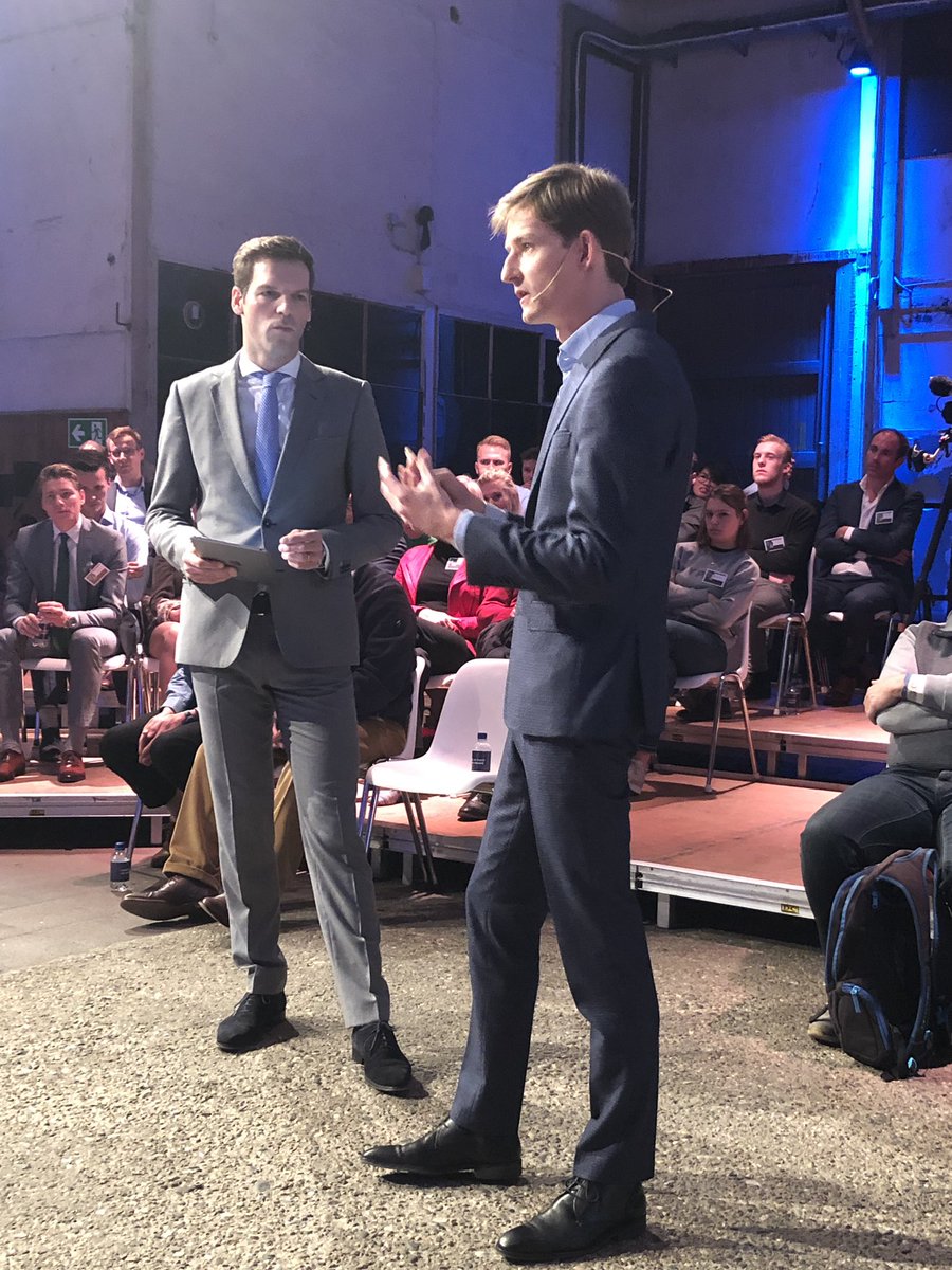 TonHopmans's tweet photo. #TheChallengeEngineering @YachtNL we zijn los . Eerste pitch van Alex https://t.co/cZwbockpj6