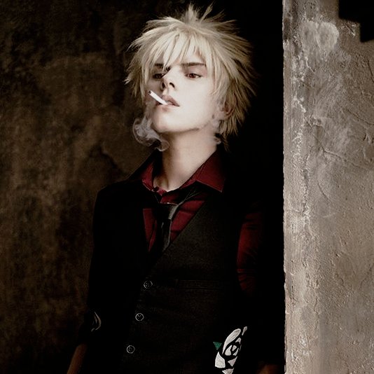 atomixture's tweet image. 🍷 — #私はあなたに仕えるかもしれない？
choose your order : your wɑıter hɑs ɑrrıved