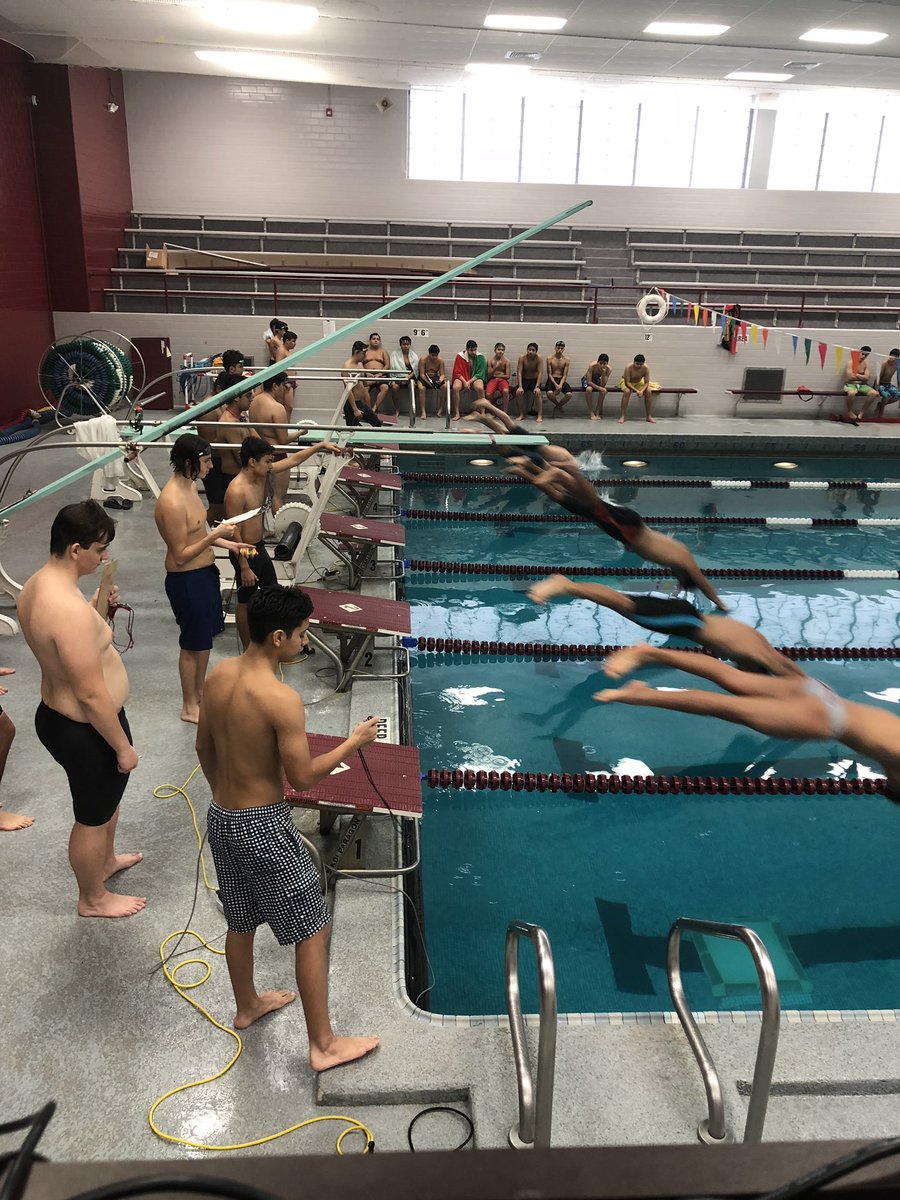 CoachBartosz's tweet photo. Time trials for boys swimming on this beautiful Thanksgiving Eve! This year we are thankful to be able to show off our #MortonPride in our gorgeous pool with our new lane lines! What are you thankful for? @Mortonathletics @Morton201 #MortonSwimming https://t.co/9MIFk9ObHe