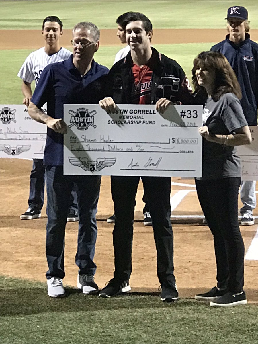 heep10's tweet photo. Last night was a very humbling and eye opening night. Thank you so much @GorrellClassic for the scholarship money! You have no idea how much this will help. Thank you Austin for reminding me not to take this game for granted and to play every game like it’s my last. https://t.co/WelqfctJW3