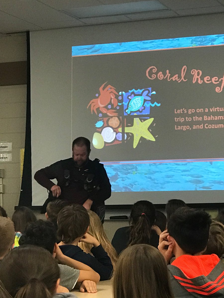 MrsThomsen1's tweet photo. Superintendent Mr. Scott Gates presented to Team Spirit 5th grade about underwater habitats and biodiversity. The students were treated to a virtual scuba dive experience with sharks! https://t.co/hst6yYwsU6