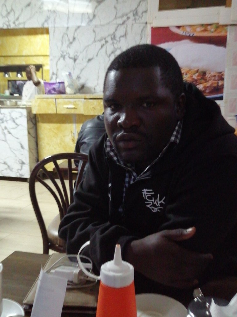 ObondoRodgers's tweet photo. Any time is tea time in Kericho.... https://t.co/XaVS1Nw1U9