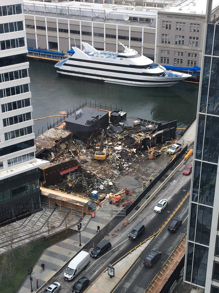 OnlyInBOS's tweet photo. RIP to The Whiskey Priest. https://t.co/OeezwIkyLx