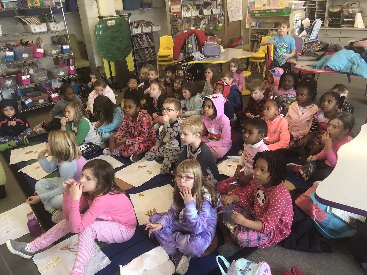 GirvansGroup's tweet photo. Counting by 1’s, 2’s 5’s, and 10’s while creating our own Thanksgiving Mix.  We are grateful for math, friends and a yummy feast.  Enjoying a Charlie Brown Thanksgiving with @msjohnson_1st #PattengillPride #berkleydiffence https://t.co/OWGuEpdbkr
