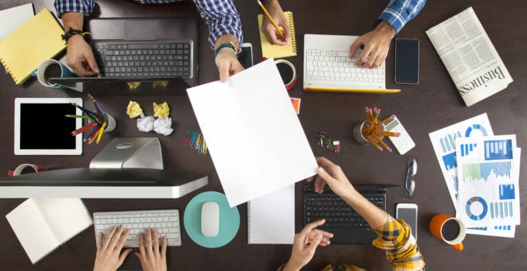 CallRail's tweet photo. Calculating #ROI can be time consuming and confusing. Take the guesswork out of metrics that matter to your marketing agency by using our guide to the best 3 ways to determine ROI. https://t.co/gcVP4K2SZ5 https://t.co/2H5aJUQiLy